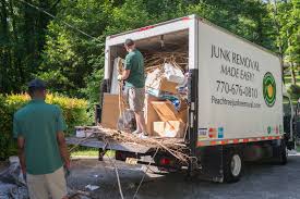 Best Yard Waste Removal  in Albany, IN